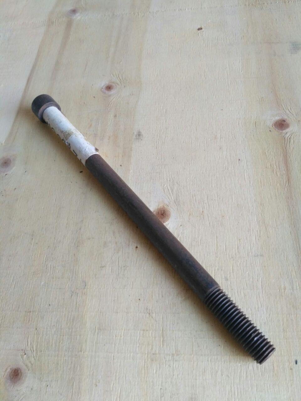 Болт підвіски кабіни Volvo