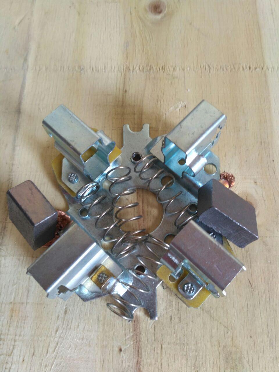 ЩІТКА СТАРТЕРА DAF