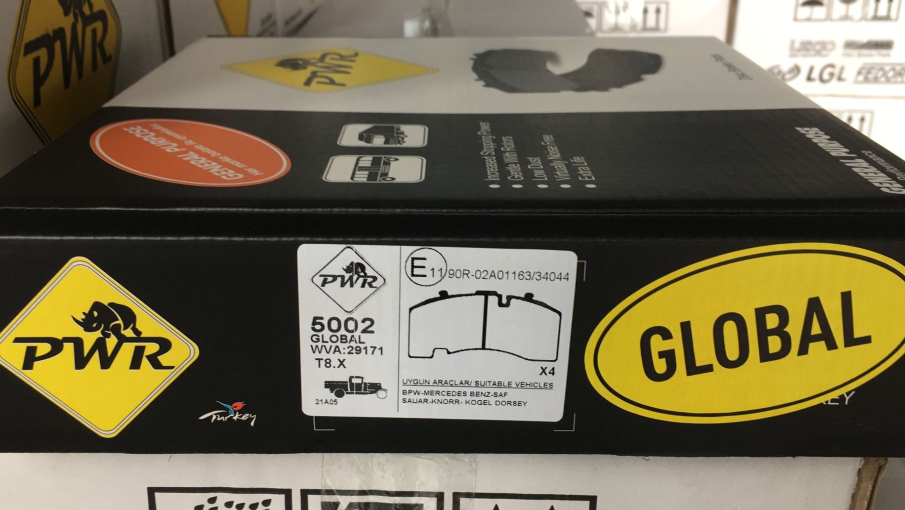 КОЛОДКИ ГАЛЬМІВНІ 29171 PREMIUM З ПРИТИРОЧНИМ ПОКРИТТЯМ З ВИРІЗОМ ПІД ДАТЧИК