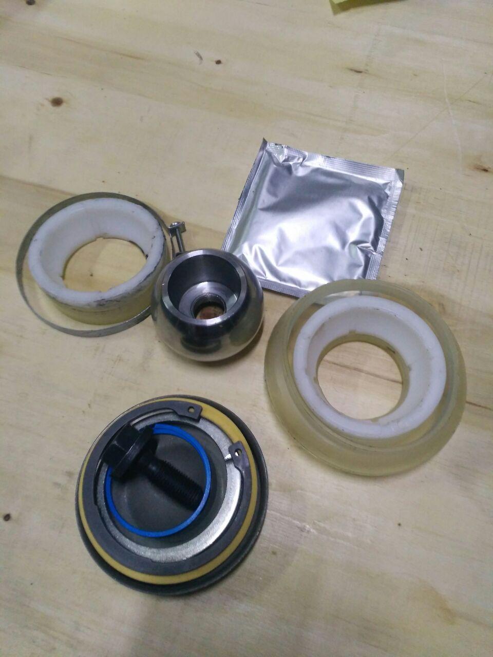 РЕМОНТНИЙ К-Т ВЕРХН.РЕАКТИВНОЇ ТЯГИ.FI80 КУЛЯ MB =